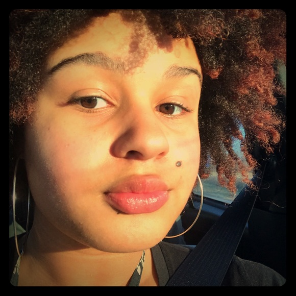 Meet your Posher, Emma - Picture 1 of 1